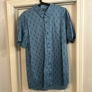 Travis Mathew, men’s short sleeve button up size large